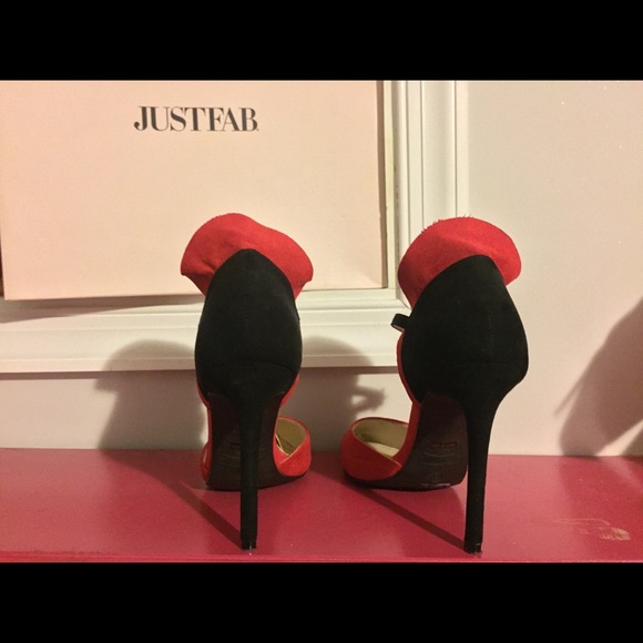 💋Red Ruffled Stilettos 👠 - Picture 7 of 7